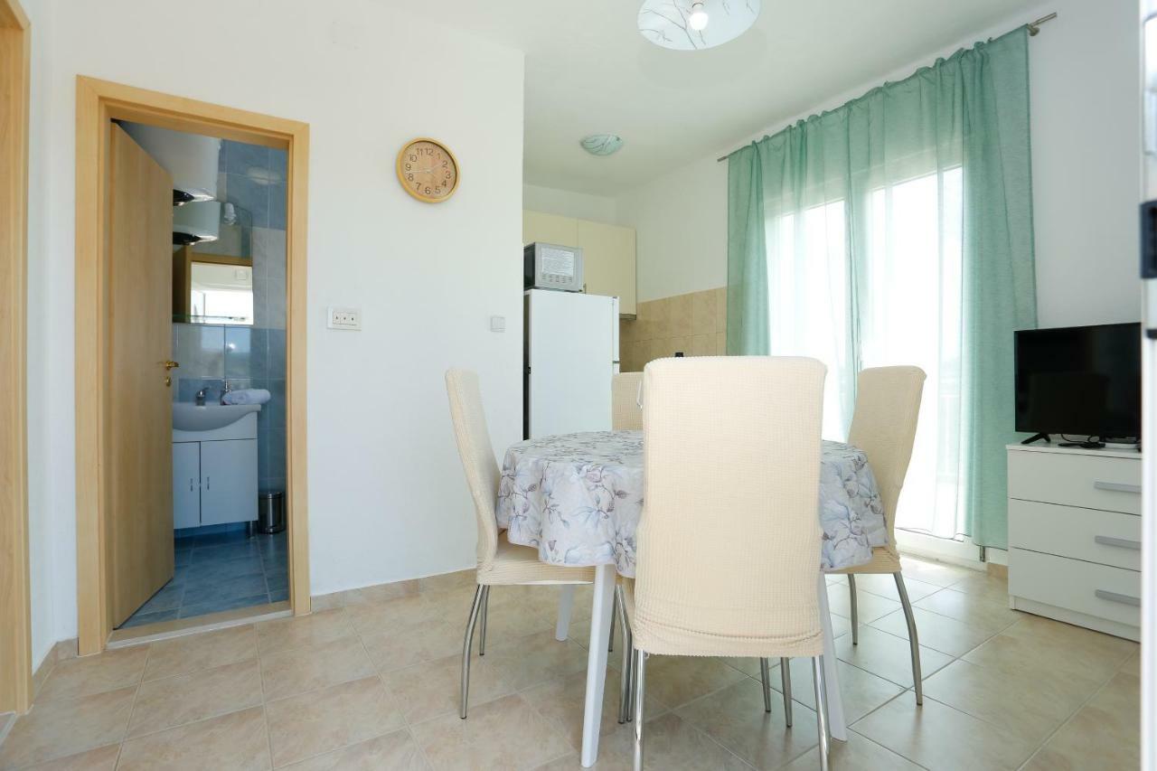 דירות Vinišće Apartman Paula 1 מראה חיצוני תמונה